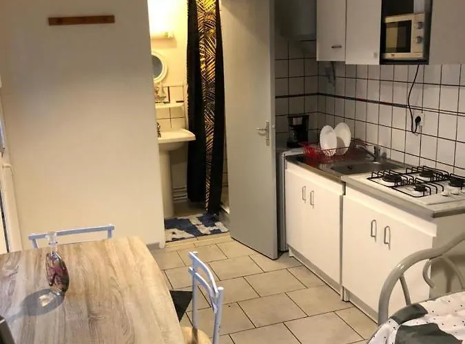 Apartment La Petite Sympa De Cindy Hirson