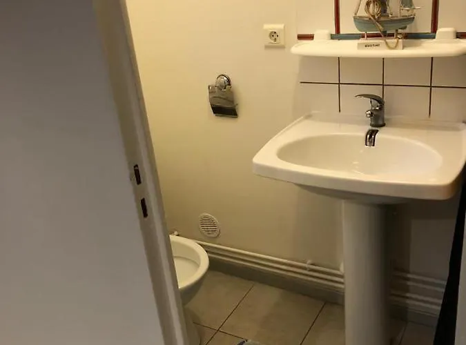 Apartment La Petite Sympa De Cindy Hirson